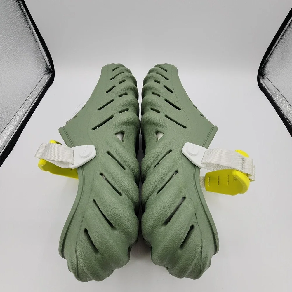 Crocs Echo Clogs Mens 8 / Womens 10 Moss Green Slip On‎ Strap Sandals NEW w/ Tag